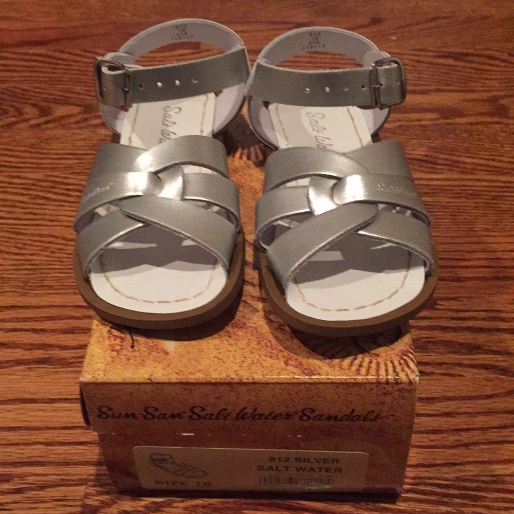 Salt water sandal -silver